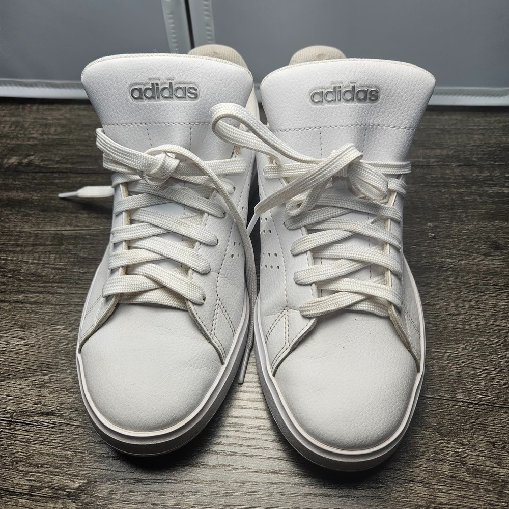adidas Advantage Cloudfoam Women's US 7 White Leather Sneakers Silver Heel